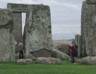 صروح غامضة 3 : ستونهنغ Stonehenge_stone