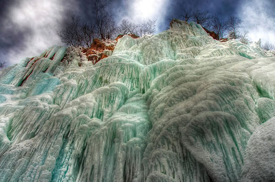 سحر الطبيعة جولة سياحية داخل حديقة بليتفيتش الوطنية في كرواتيا .♥ Plitvice-organ-frozen-waterfall