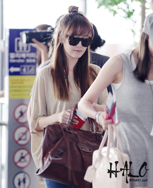 [PICS] SNSD @ Airport to Japan Tumblr_m6tqt1sbCW1r0r5dro9_1280