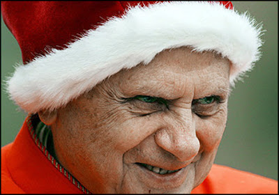 esk kronika novus ordo Scary-pope-santa