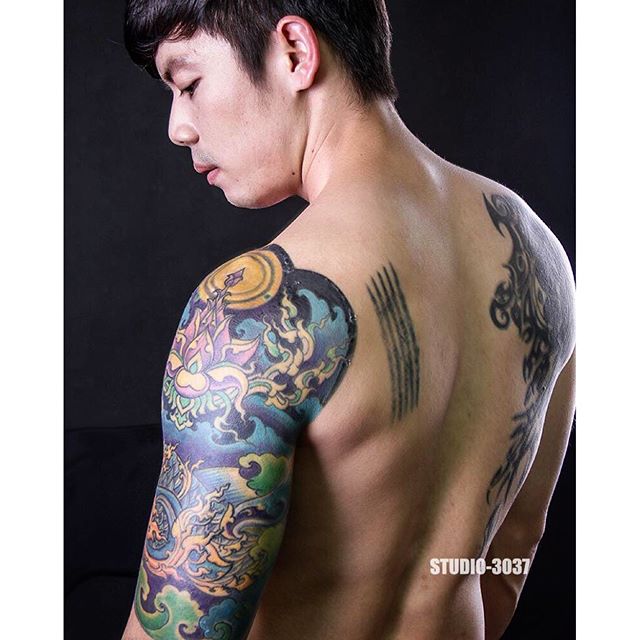 Hot boy cực chất với hình xăm 290901-5642f29bca6cb