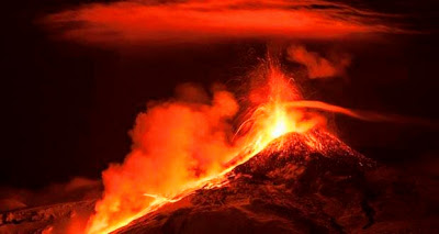 SEGUIMIENTO MUNDIAL DE VOLCANES. - Página 11 Volcan-Etna-erupcion