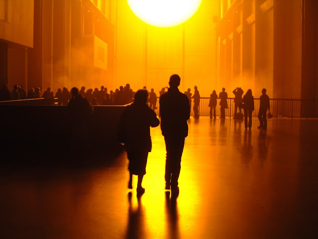 30 Agosto - Robert Pattinson propulsado al espacio en la próxima película de Claire Denis. Buen artículo de "Les inRocKs"!!! Olafur_eliasson_weather_project_02