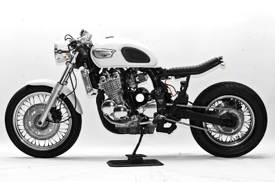 Triumph Adventurer by Steel Bent Customs  Custom-triumph-motorcycle-1