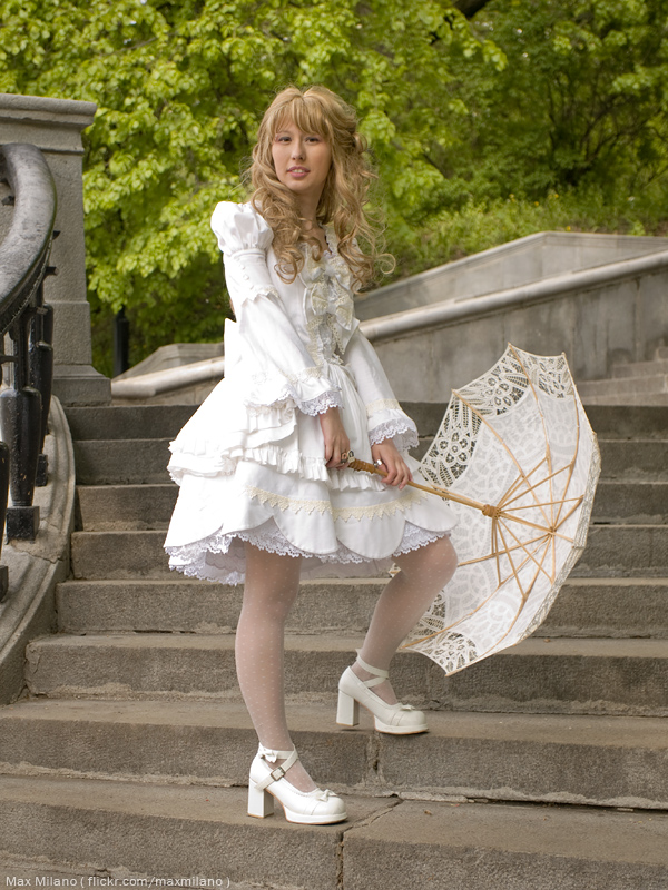 Moda Loli Shiro_lolita_06_by_max_milano