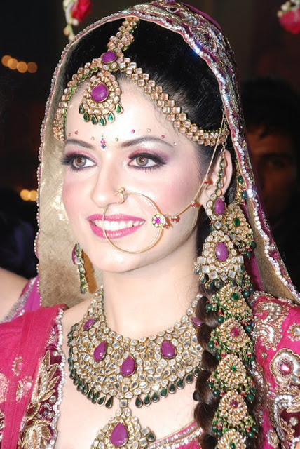 عروسة من كل جنسيات العالم Indian-bride