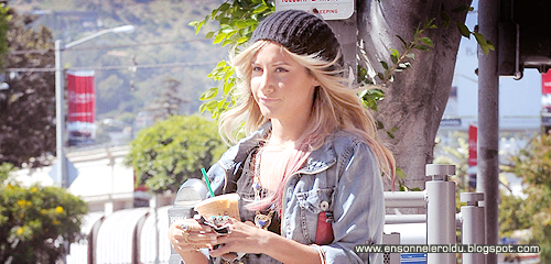 Ashley Tisdale Yeni Albüm Mü Çıkarıyor ?  Assg