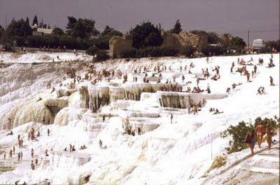 துருக்கி நாட்டிற்குள் சில வினாடி சென்று வருவோம்! Pamukkale_Turkey_1