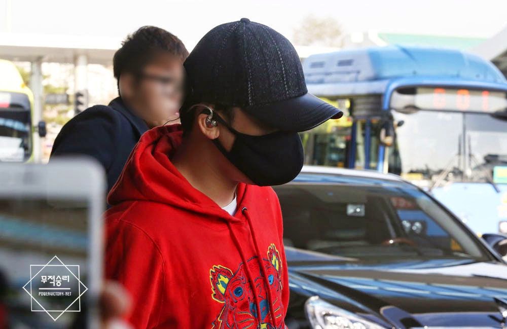 [11/11/14][Pho] SeungRi @ Sân bay Gimpo trở về từ Nhật Seungri