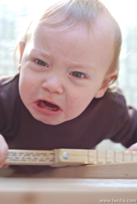 Funny pics of angry babies Babies_that_are_pissed_11