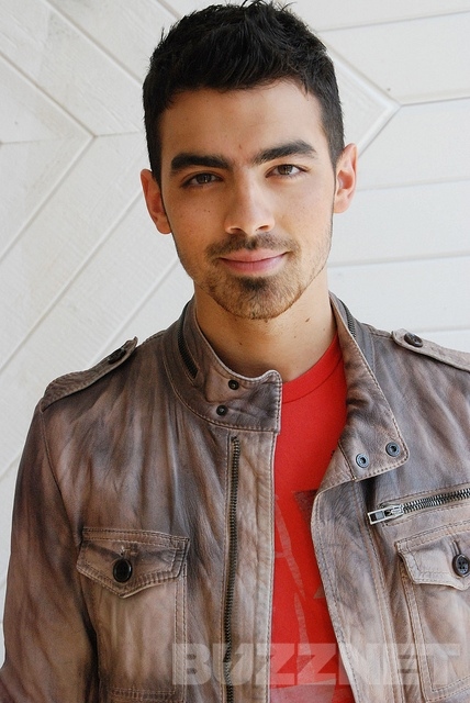 Fotos de Joe Jonas en el "Live Chat"  3