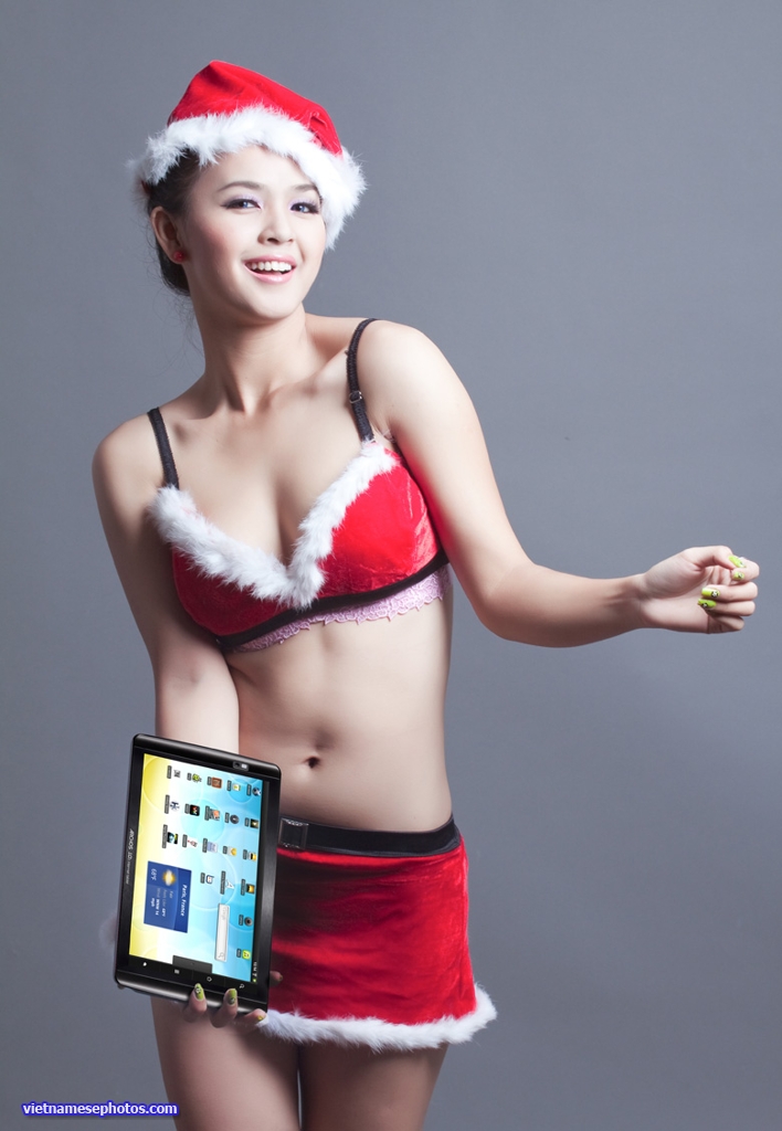 Người đẹp công nghệ Hotgirl Trinh Phạm Miss-vietnam-trinh-pham-merry-christmas-02