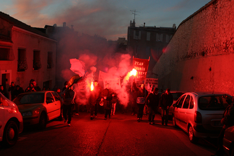 Le Mouvement en France . - Page 12 Clameur01