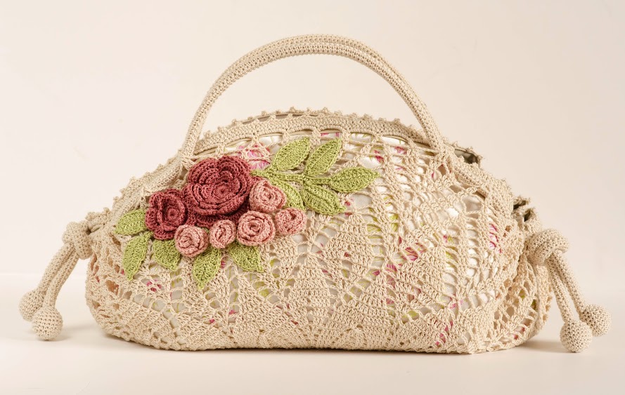 كروشيه/ حقيبة يد مفروشة باحلى الورود  - Romantic Doily Bag with roses DSC_0432-1