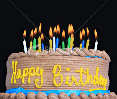 شـــــ CeLiNa ـــروق كل سنه وانتى طيبه شـــــ CeLiNa ـــروق   Stock-photo-15872015-happy-birthday-cake