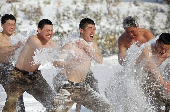 تدريبات الجيش الصيني تحت الثلج C42