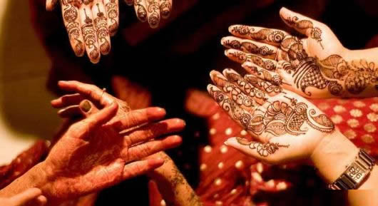 نقوش الحناء الهنديه -ثقافه  Charming_mehndi_designs_15