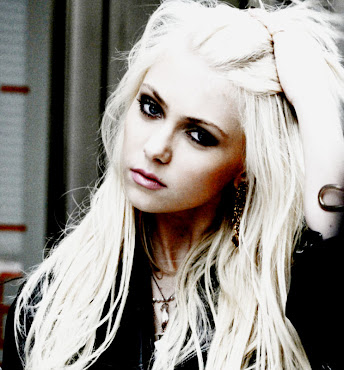 Lucienna McLarrence Taylor%2BMomsen%2B-%2BWildly%2BBeautiful%2B(1)