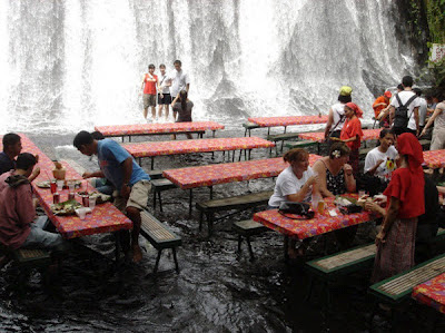 The Labassin Waterfall, Restoran Unik di Bawah Air Terjun Gambar1
