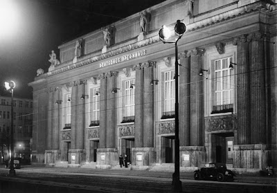 Charlottenburg Deutsches Operhaus, Berlin (1937) Berlin%2527s%2BDeutsches%2BOpernhaus%2BIn%2B1935