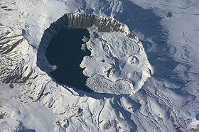  Sismólogos turcos temen el despertar del volcán Nemrut. 280px-Nemrut_Vulcano