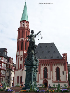 COSAS CURIOSAS  DE MI VIAJE POR ALEMANIA - Página 5 100_2988%2Bnikolaikirche