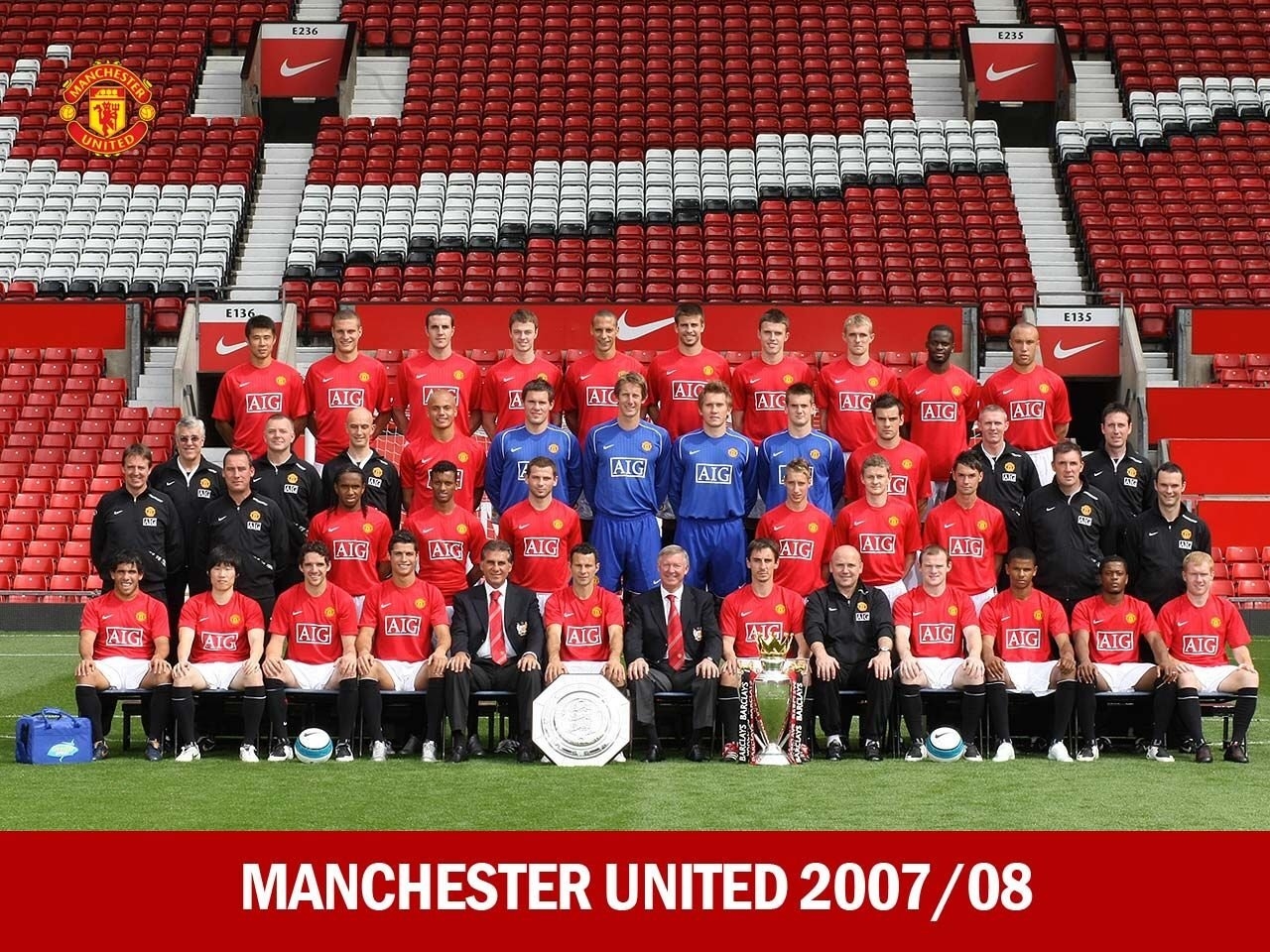 Hilo del Manchester United Manchester-United-Squad-Wallpaper-2007-2008