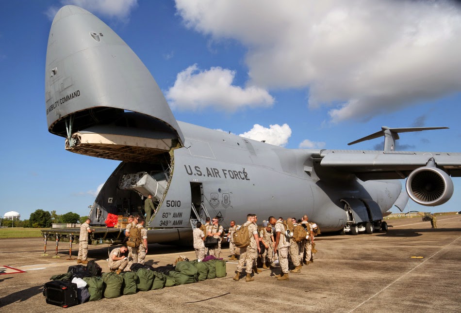 طائرة النقل العسكري C-5 Galaxy الامريكيه  Lockheed%2BC-5%2BGalaxy%2Bmilitary%2Btransport%2Baircraft%2B6