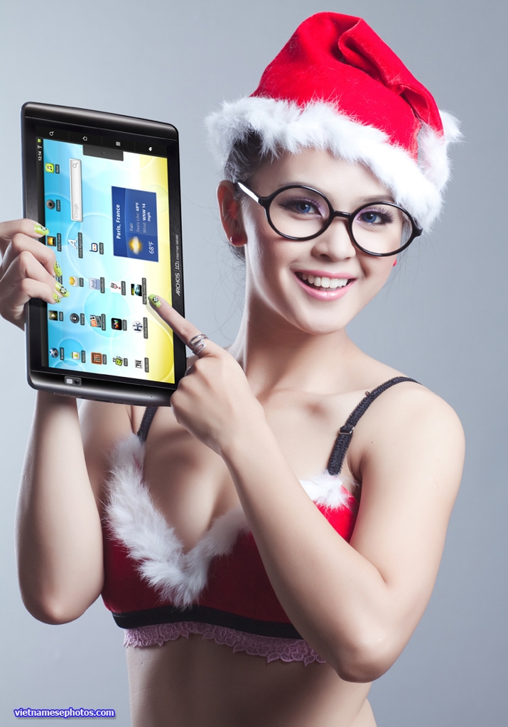 Người đẹp công nghệ Hotgirl Trinh Phạm Miss-vietnam-trinh-pham-merry-christmas-06