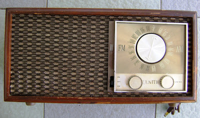 Zenith Model M730 tube radio ( Used ) Sold Zenith%2Bm730%2Bfront