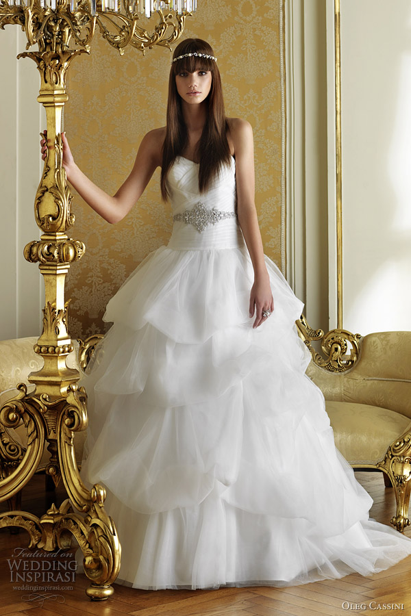 Wedding Dresses New Collection 2012 pics Oleg-cassini-wedding-dress