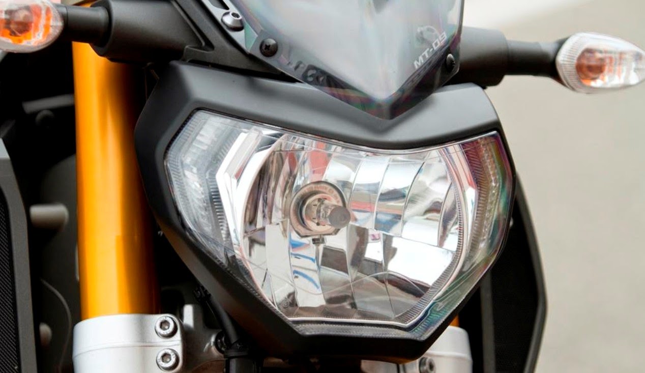 LLamada a revisión de las Yamaha FZ-09 por problemas de iluminación YAMAHA-MT-09