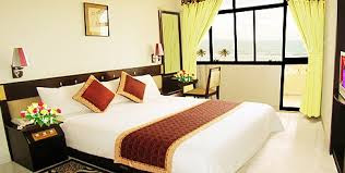 Tấm trang trí giường khách sạn T%25E1%25BA%25A5m%2Btrang%2Btr%25C3%25AD%2B.3