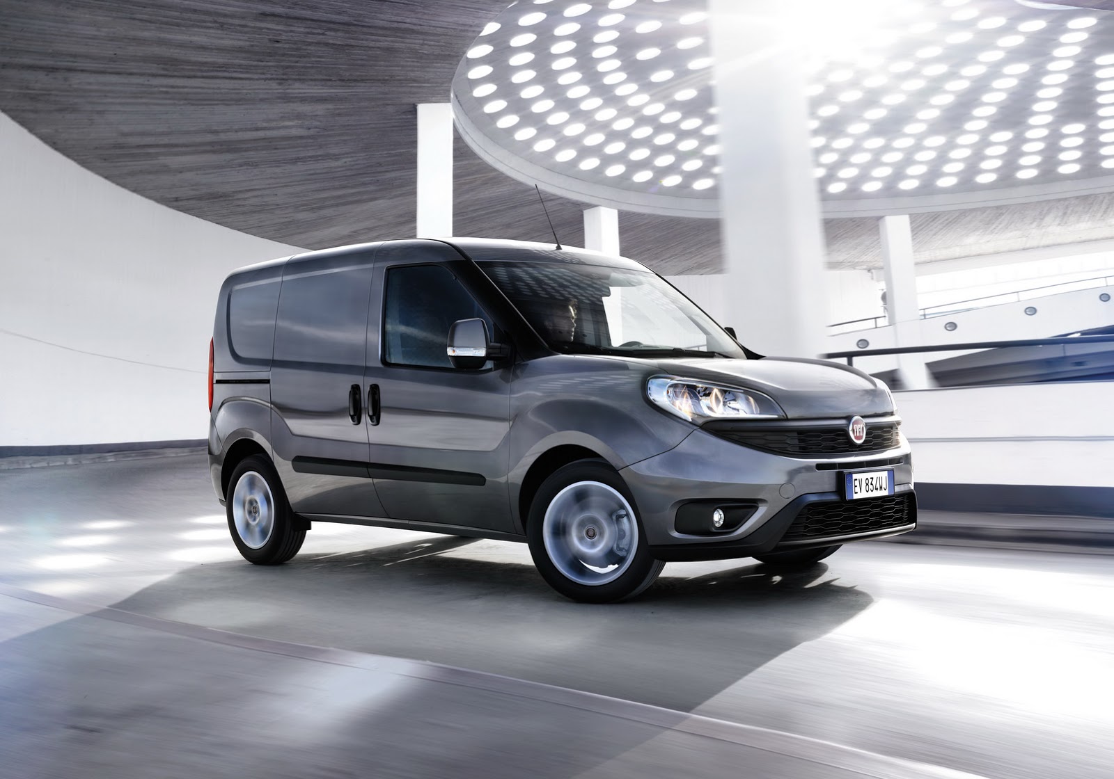 2014 - [Fiat] Doblo Restylé - Page 2 2015-Fiat-Doblo-FL-3