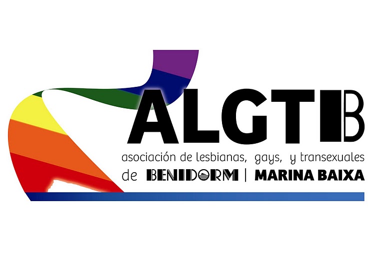 Elvis Crespo apoya abiertamente a la comunidad gay. Aglti-02