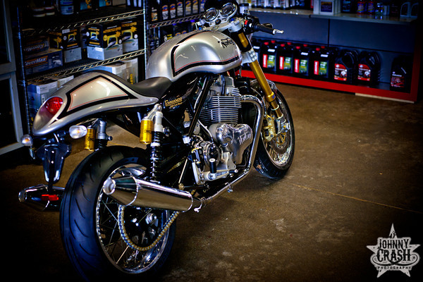 Made in England  - Page 12 Norton_961_caferacer5