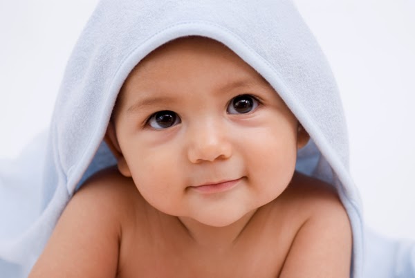 اطفال Baby-names-baby-in-towel2