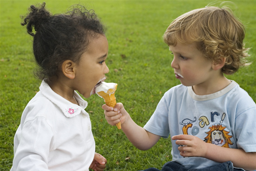  ¬» هّــَدۈءْ آلَگلَمـ♥ـآت .. رّسَائْلّ ! - صفحة 3 Icecream