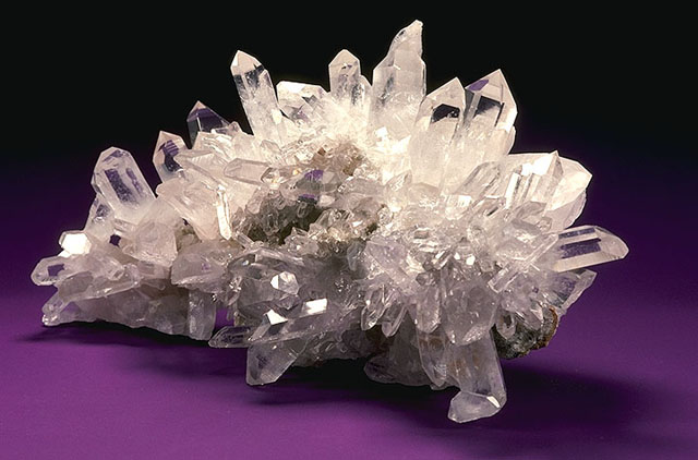 Aleaciones USDA_Mineral_Quartz_Crystal_93c3951