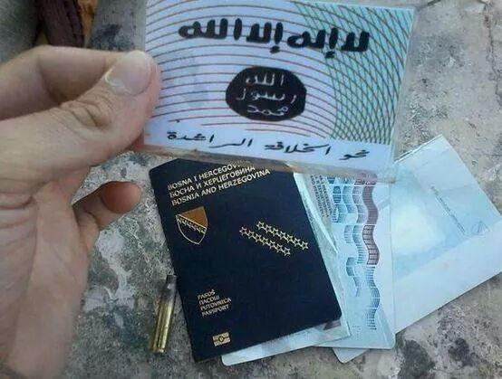 معركه عين العرب " كوباني "  - صفحة 4 ISIS%2BID%2Bcard%2Bdocument%2Band%2BBosnian%2BPassport%2Bin%2Bthe%2Bbackground