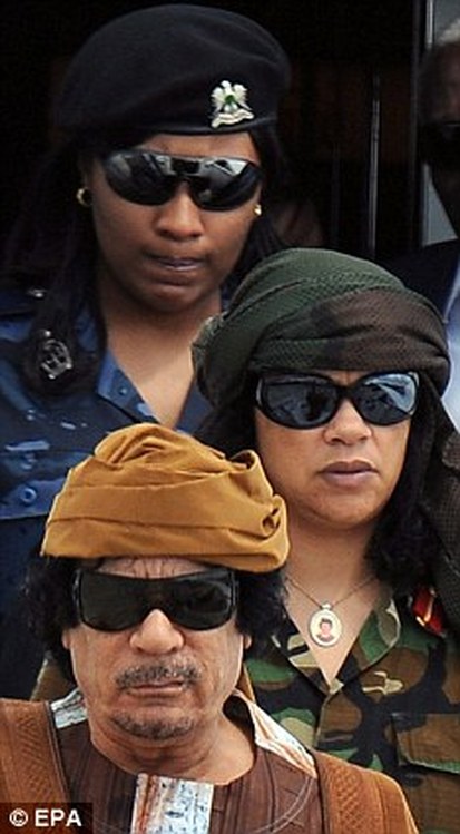 حرص القذافي  الخاص ...... Gaddafi_guard_9543204