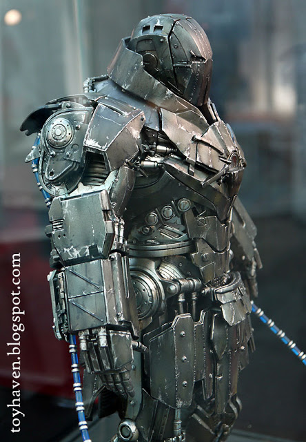 [Hot Toys] Iron Man 2:  Iron Whiplash -  Diecast 1/6 scale - LANÇADO!!! - Página 3 Whip6