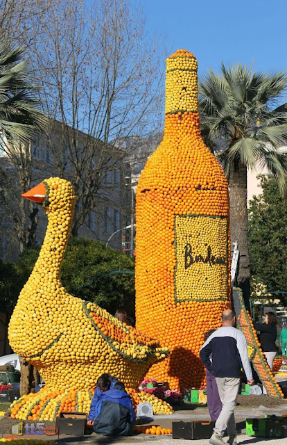 مجسمات مصنوعة من الحمضيات (الليمون والبرتقال) France-lemon-fest-photos-11