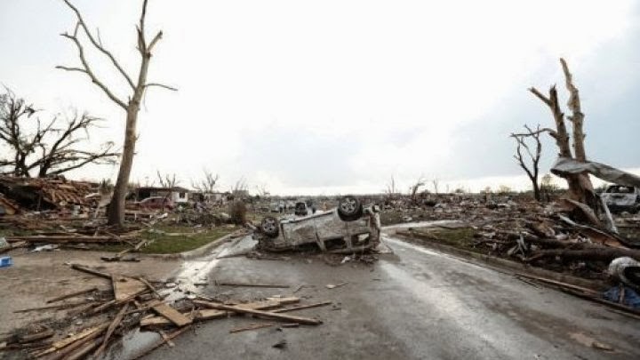 Une série de tornades puissantes se sont abattue sur le centre des Etats-Unis. Tornado