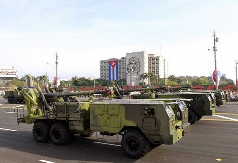 Fuerzas Armadas de Cuba New_wheeled_self-propelled_howitzer_cuban_cuba_army_military_parade_havana_revolution_square_april_16_2011_001