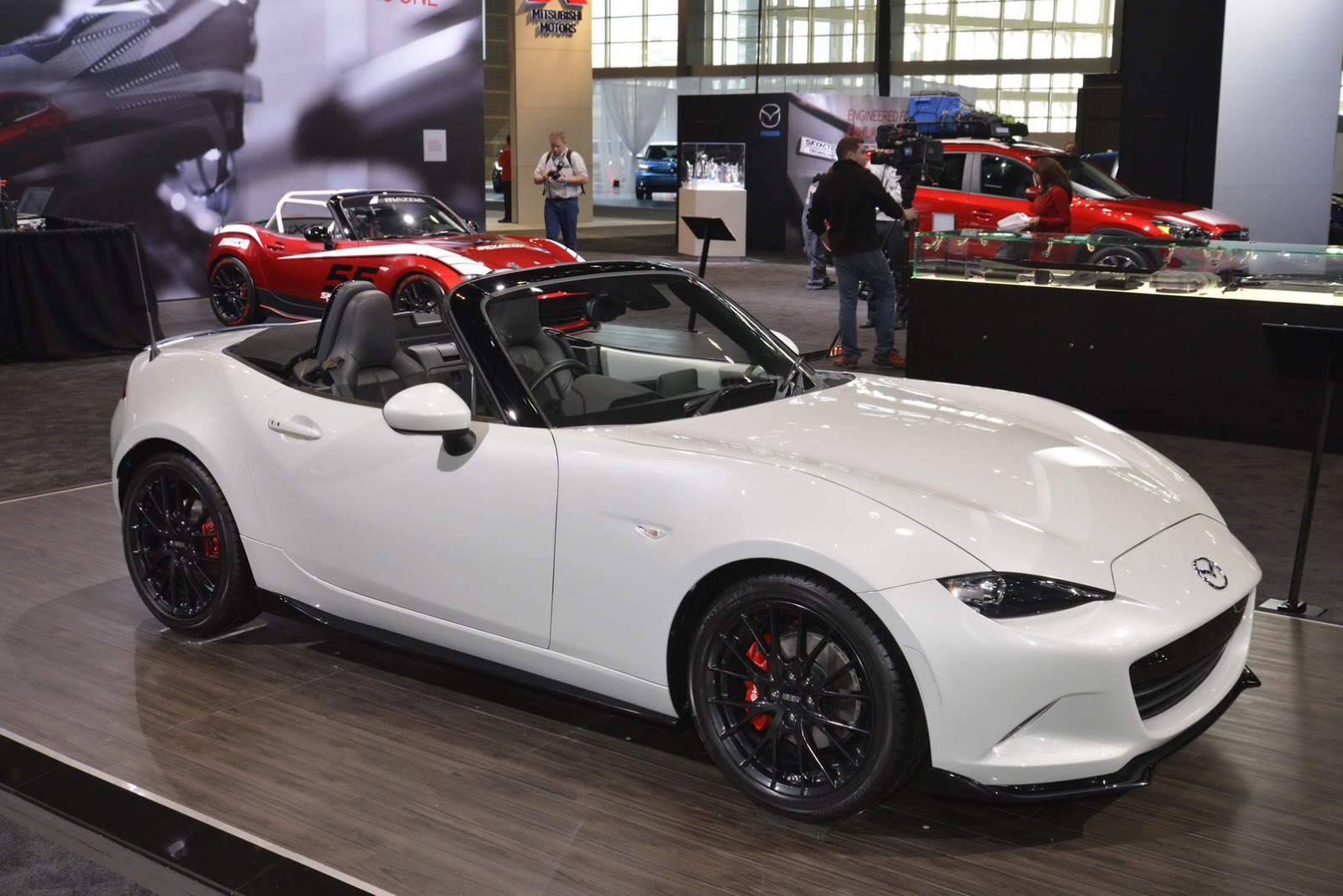 2014 - [Mazda] MX-5 IV - Page 18 2016-Mazda-MX-5-1