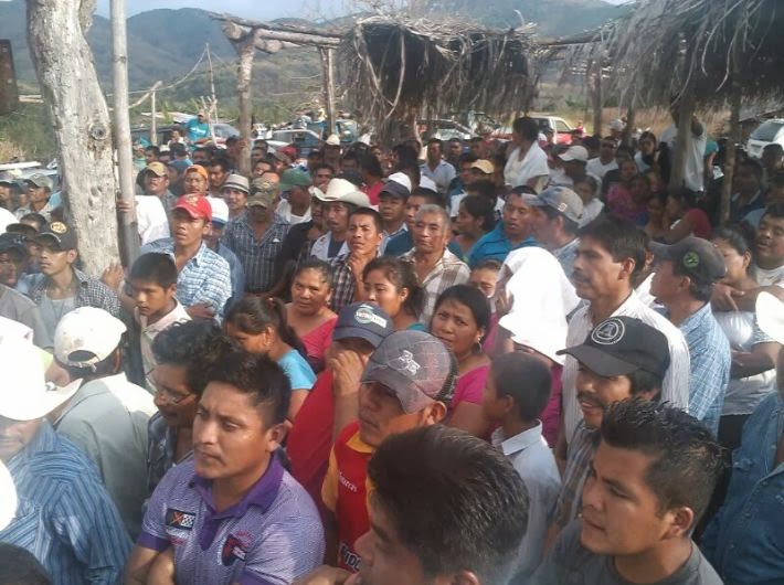 Comunitarios recuperan la costa michoacana La-foto-33