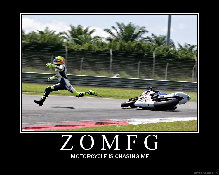 A imagem do dia - Página 66 Motivational-zomfg-motorcycle-is-chasing-me