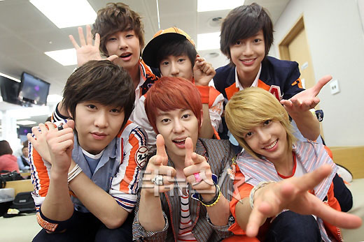 ادخلو اللعبة انا سويتها 20110602_boyfriend_24hours_22