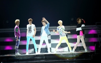 110911 | Les SHINee ont terminé leur concert à Singapour avec succès 72cd5a44785ccde1ead3ca23fb9fc16c_large